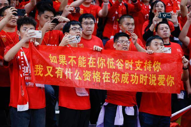 继续刷新个人大满贯最佳战绩！王曦雨首进法网16强